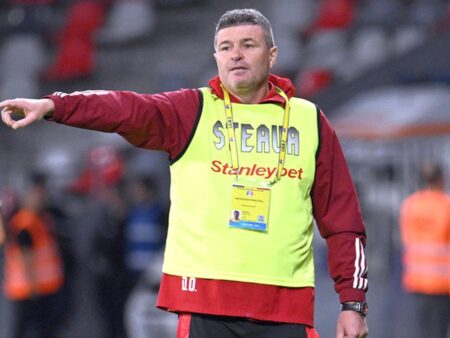 „Jaloane! N-ai pic de rușine? Ne-am făcut de râs!”