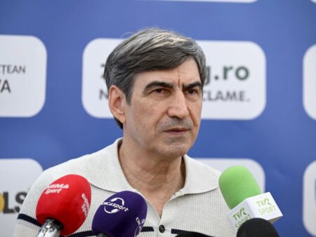 Înainte de România – Austria, Victor Pițurcă îl infirmă pe Lucescu: „Trebuie să procedeze astfel!”
