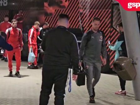Universitatea Craiova vs. Dinamo » Autocarul „câinilor” a sosit la stadionul Ion Oblemenco