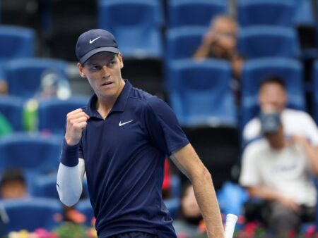 Jannik Sinner a avut o emoție puternică, dar s-a calificat în sferturile de finală la Beijing