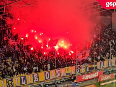 Petrolul vs. Rapid » Torțele s-au aprins în Peluza ,,Ilie Oană”