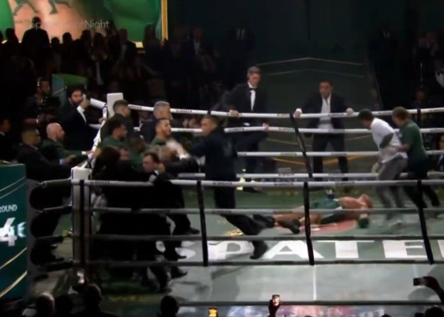 Haos total la un meci de box! Legenda MMA, învinsă într-o bătaie după un meci de box