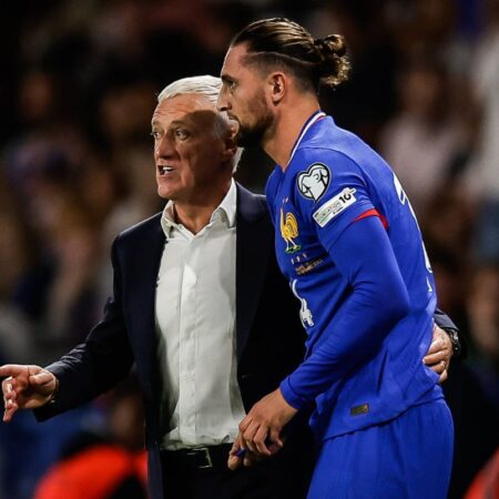 „Francezul huiduit nonstop pe stadionul din Paris! Selecționerul Deschamps îl apără: „Este inacceptabil””
