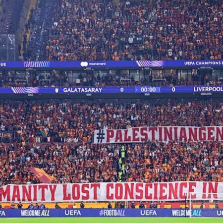 Bannere pro-Palestina la meciul Liverpool din Liga Campionilor: „Lăsați copiii să trăiască”