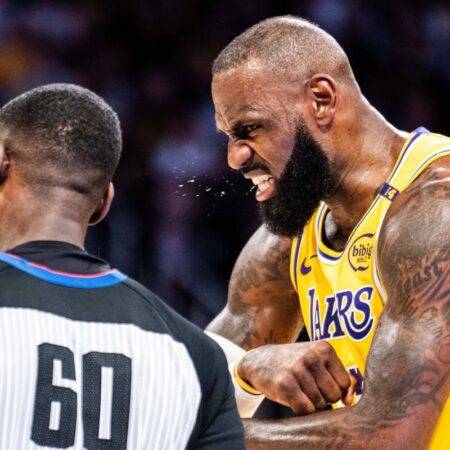 „Merită LeBron James o statuie? Răspunsul clar al triplului campion NBA în maioul lui Los Angeles Lakers”