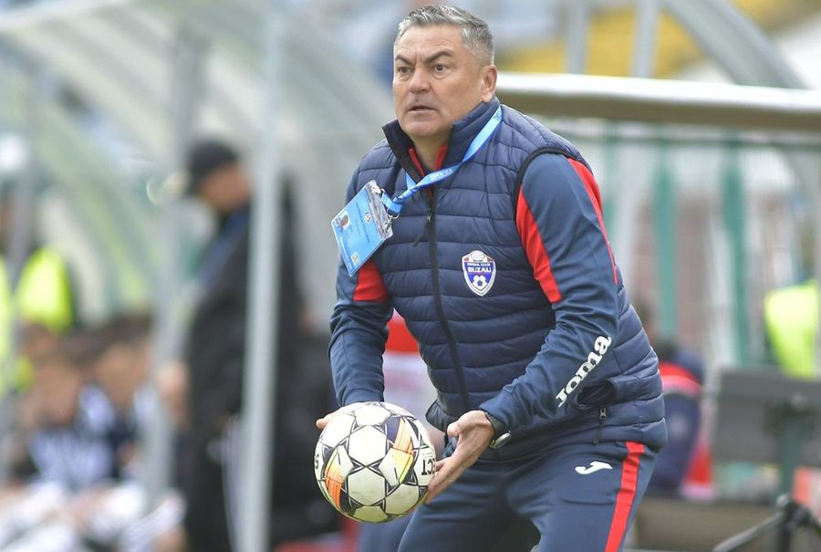 Elias Charalambous, criticat de fostul antrenor de la FCSB: „Ce faci tu ca antrenor? Cum mai intri în cabina aia? E prea multă umilință”
