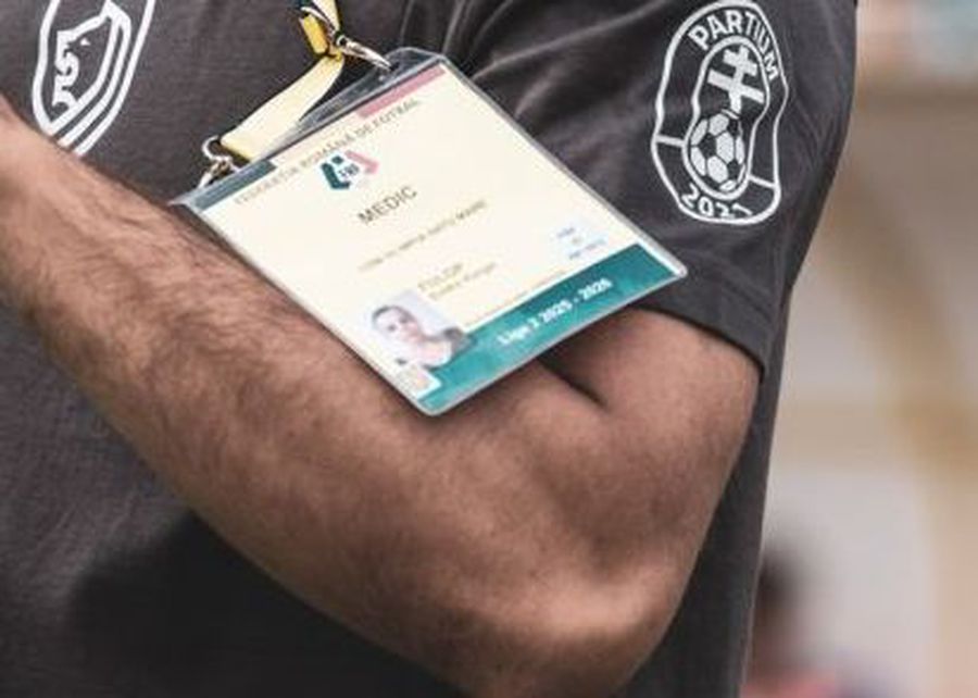 Scene curioase în Liga 2: antrenor secund pe post de „principal”, cu ecuson de „medic”