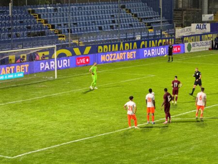 Moroiță, sub lupa VAR: 3 penalty-uri în 45 de minute la Metaloglobus