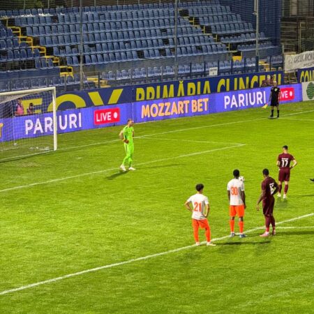 Moroiță, sub lupa VAR: 3 penalty-uri în 45 de minute la Metaloglobus