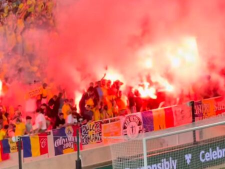 Ultrașii României au reluat aprinderea torțelor pe stadion. Ce va urma?