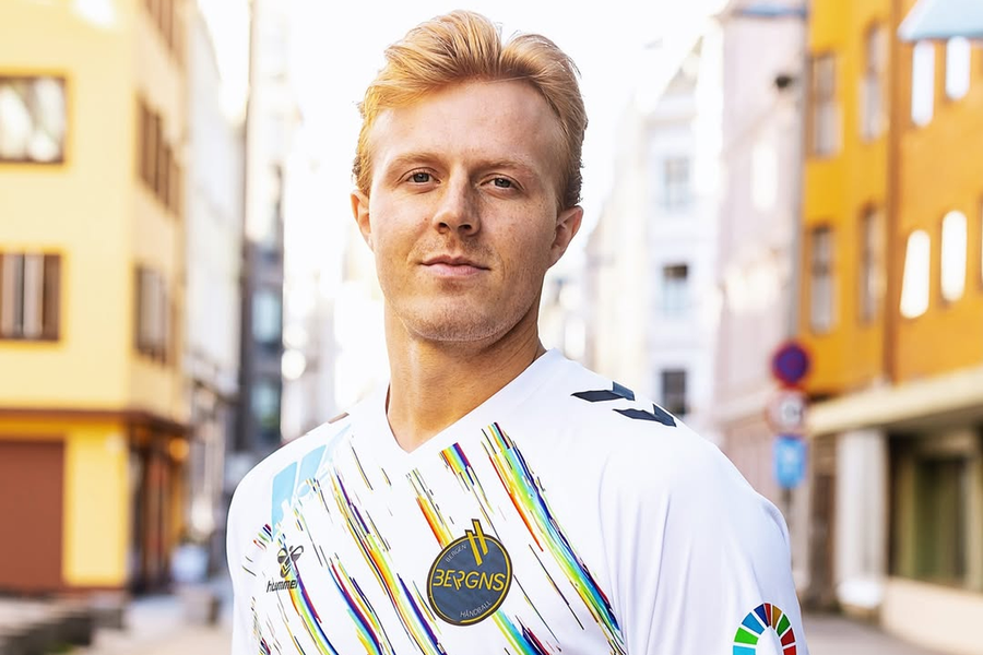Nicolai Daling, jucătorul lui Bergen Scene revoltătoare! Jucătorul a sărit peste panouri și i-a smuls megafonul unui fan: «Să aud la fiecare atac cât de urât sunt, că sunt un monstru»