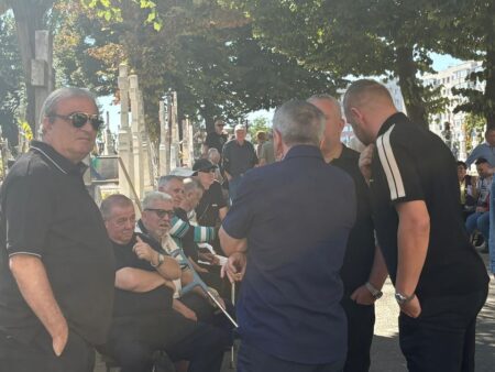 Înmormântarea lui Florin Marin: Mihai Stoichiță și MM Stoica, prezenți la ceremonie! Gestul lui Borcea.
