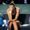 „După ce a părăsit terenul într-un scaun cu rotile, s-a întors triumfător! Liderul mondial, adversar al Simonei Halep, trăiește o revenire emoționantă.”