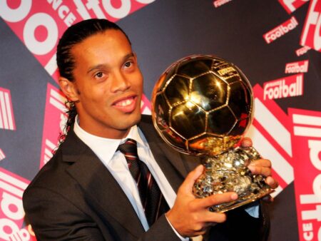 Biletele pentru meciul demonstrativ de lux al lui Ronaldinho de la Iași sunt acum disponibile » Prețuri exorbitante