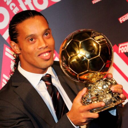 Biletele pentru meciul demonstrativ de lux al lui Ronaldinho de la Iași sunt acum disponibile » Prețuri exorbitante