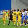Scandal uriaș în Craiova – Dinamo! Eliminare controversată în derby: s-au atacat reciproc
