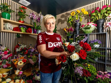 „Purtați culorile fără a simți vreo obligație”