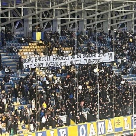 Mesajele întregi ale galeriilor de la Petrolul