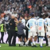 Scandal după „Clasicul” Marseille – PSG: Un jucător al parizienilor agresat de un agent de securitate