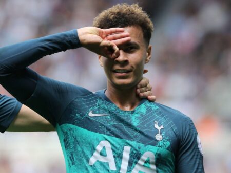 Iată o variantă alternativă pentru titlu:  
„Șocant: Dele Alli, la un pas de transferul în liga a doua!”