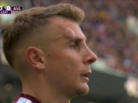 Eroul etapei în Premier League: a refuzat să se oprească în ciuda unei umflături de mărimea unei mingi de golf