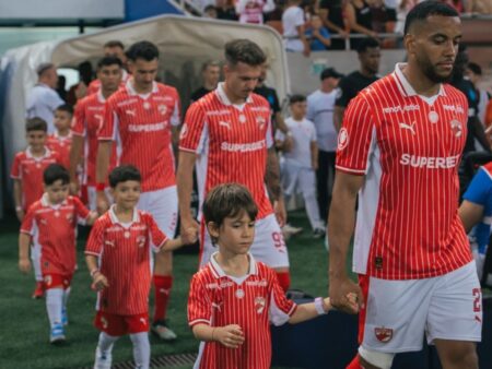 Momentul decisiv pentru Dinamo: cinci confruntări cruciale! „Câinii” se duelează doar cu echipe de play-off în următoarele patru etape, urmate de un meci împotriva vicecampioanei.