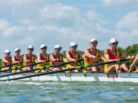 Medalie de argint pentru echipajul feminin de canotaj 8+1 al României