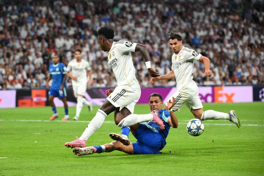 Legendele fotbalului francez discută despre arbitraj