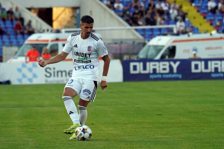 Romario Benzar a plecat de la FC Botoșani / foto: Facebook Romario Benzar, pus pe liber de clubul din play-off: „Mult succes în carieră!”