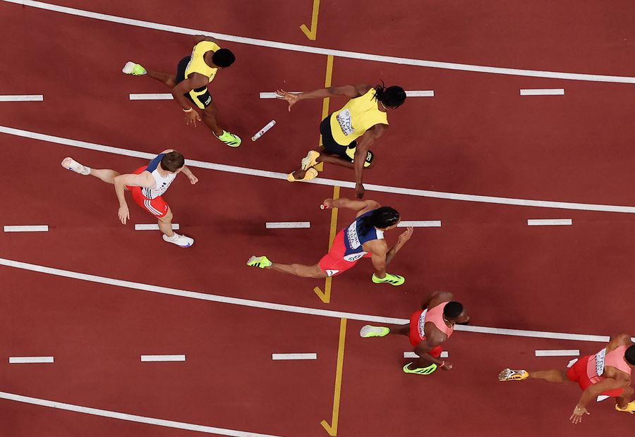 Ryiem Forde și Kishane Thompson au ratat schimbul pentru Jamaica Incidentele din probele de ștafete masculine au adus decizii după încheierea concursului la Campionatele Mondiale de la Tokyo
