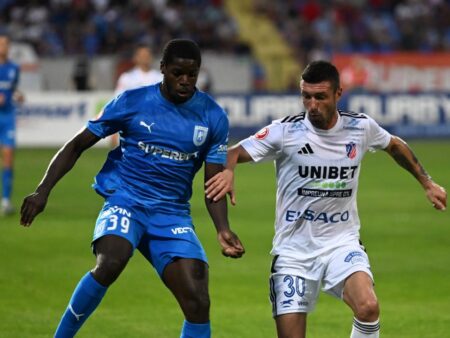 Opta etapă din Superliga | Craiova pierde la Botoșani, iar Rapid face un salt dublu în clasament și se apropie de prima poziție.