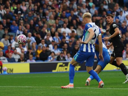 Jan Paul van Hecke, autogol la meciul Brighton – Tottenham! Transmisie LIVE pe VOYO