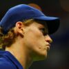 Sinner 2025, depășind recordul lui Federer din 2006: italianul a devenit cel mai tânăr jucător de tenis din istorie care participă la toate finalele majore ale unui sezon.