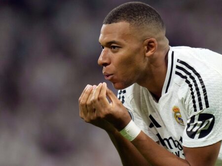 Văzut ca un viitor multiplu câștigător al Balonului de Aur, Kylian Mbappe își desemnează favorit: ”L-am sprijinit de la început!”