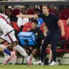 Antrenorul lui Andrei Rațiu, pe lista celui mai vechi club din Premier League! O oportunitate pe care Jose Mourinho ar putea să o valorifice