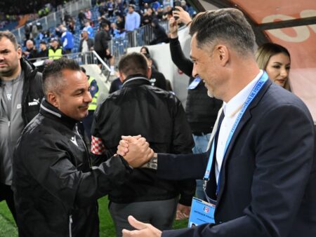 Universitatea Craiova – Dinamo, astăzi, de la 21:00. Componența echipelor, cote de pariuri echilibrate și arbitrajul meciului. Analiza lui Dan Chilom.