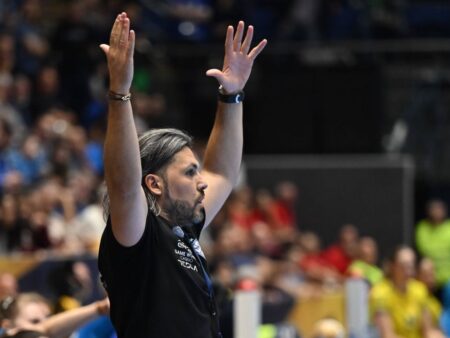 Reacțiile pasionaților după înfrângerea lui CSM București în Liga Campionilor! ”Adi Talent, până unde te vei duce?”