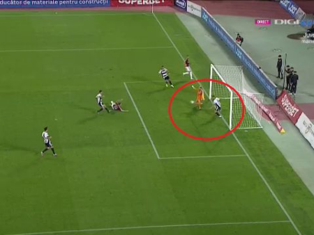 Iulian Cristea a devenit erou la „U” Cluj – Rapid! A respins fabulos un șut puternic de pe linia porții.