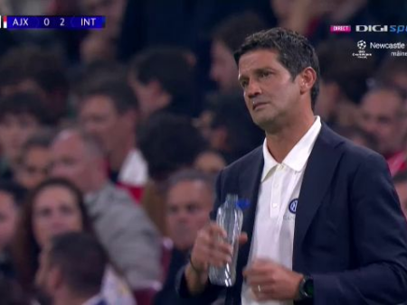 Lecție de fair-play! Reacția lui Cristi Chivu la golurile Inter pe stadionul ”Johan Cruyff”