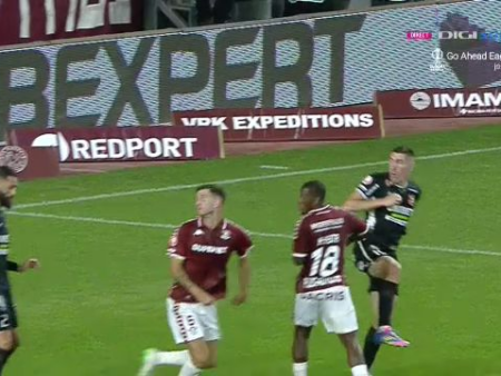 Fază disputată în Rapid – Hermannstadt! Giuleștenii au solicitat un penalty.