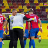 Resolvarea unei neplăceri pentru FCSB! S-a accidentat după 30 de minute și riscă să absenteze în meciul din Europa.