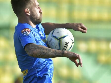 Fotbalistul cu patru sezoane la Rangers, ÎN AFARA echipei din România! ”Reziliere de comun acord”