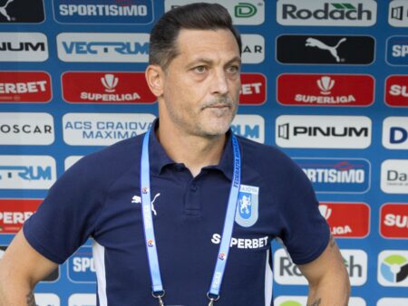 „Aș putea compara defensiva cu ei și jocul direct cu această formație”