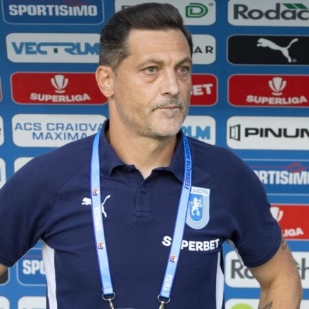 „Aș putea compara defensiva cu ei și jocul direct cu această formație”