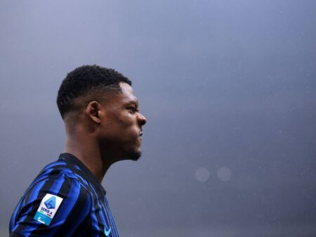 „Jucătorul de la Inter, supărat pe Chivu: „A lovit mingea și a mormăit” » Răspunsul antrenorului român: „Avea o geantă plină…”