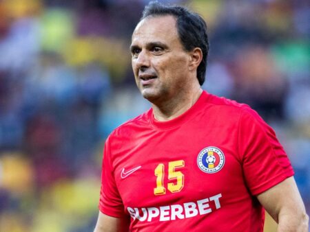 Basarab Panduru a creat „fotbalistul ideal” din jucători de la FCSB și Universitatea Craiova: „El este cel mai «șmecher»”
