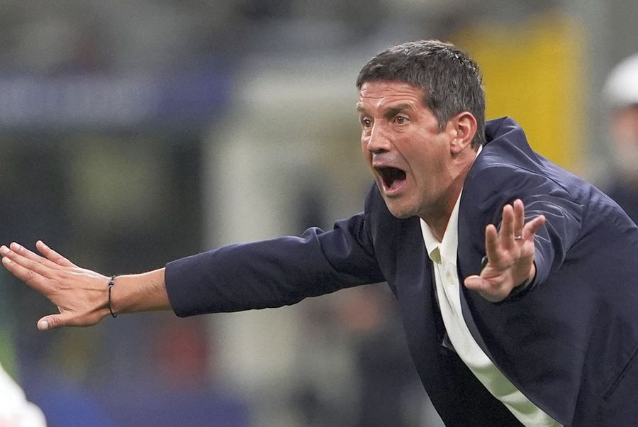 Cristi Chivu în acțiune