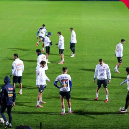 Imagini de la antrenamentul oficial al României înaintea amicalului cu Moldova