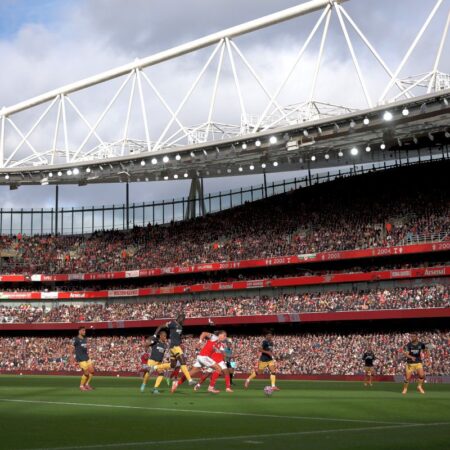Arsenal intenționează să extindă capacitatea stadionului „Emirates” la mai mult de 70.000 de locuri.