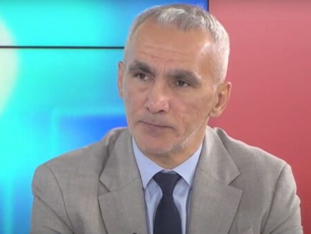 „Ar trebui să le ofere băieților motivație”